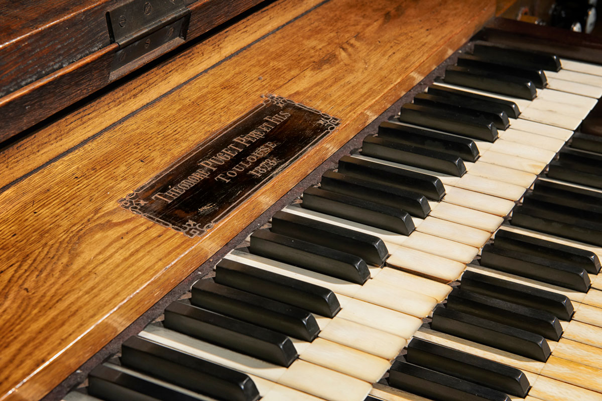 taur_3_galibert_tlo_gallery