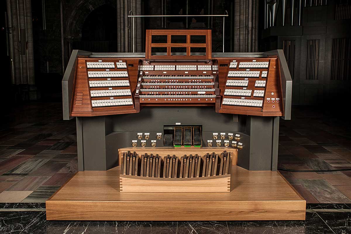 console-steinmeyer4_gallery