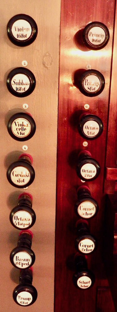 Goeteborg_Backa_kyrka_lv_013_r_h